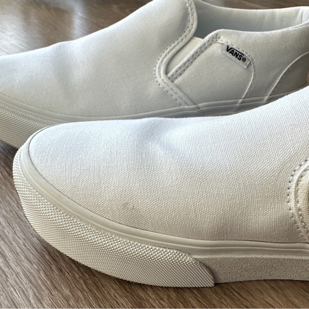 White Slip On Vans, Platform, Youth 5/Women’s 7 - Picture 7 of 8